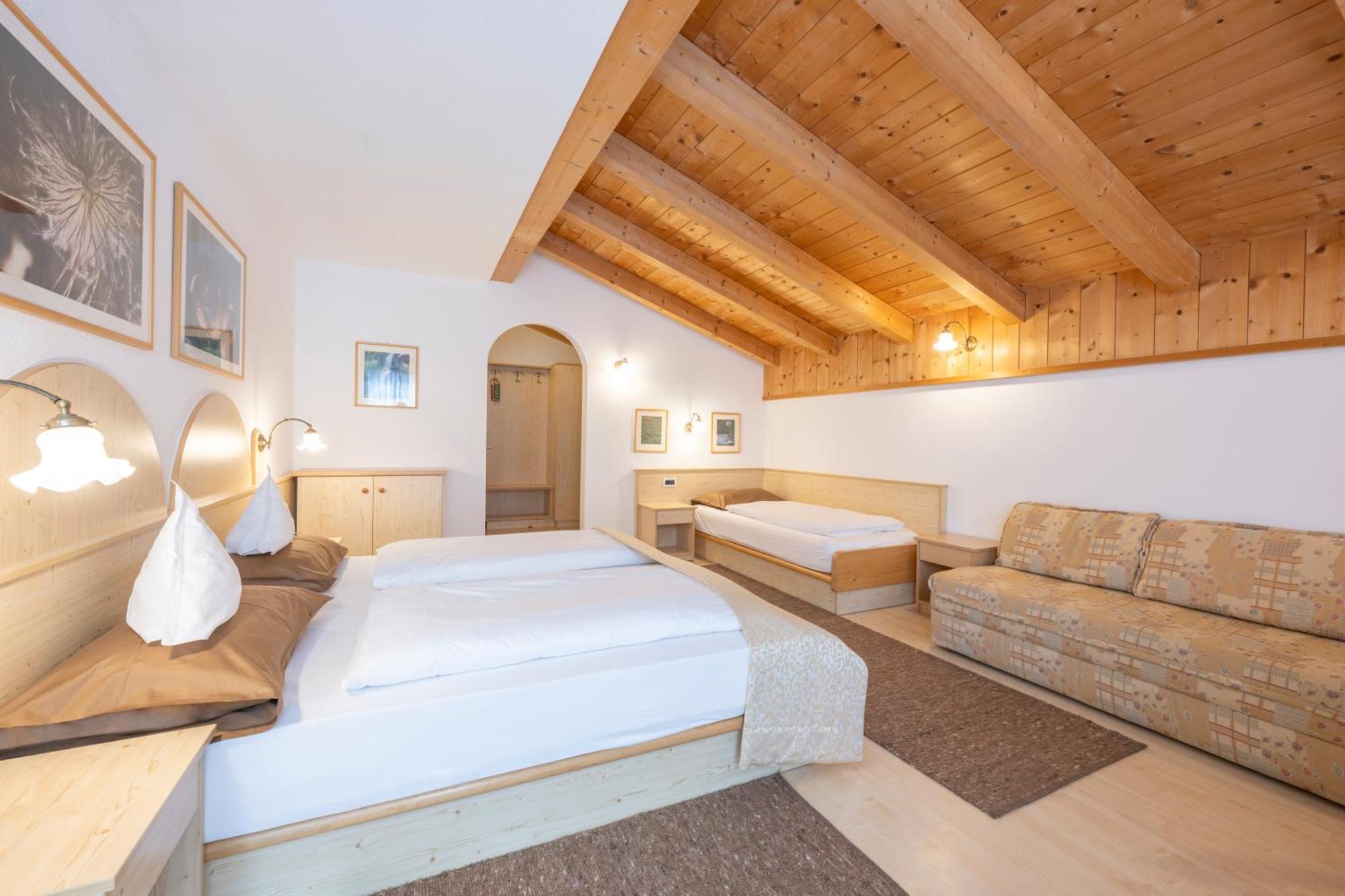 La Stua Hotel San Cassiano  Exterior photo